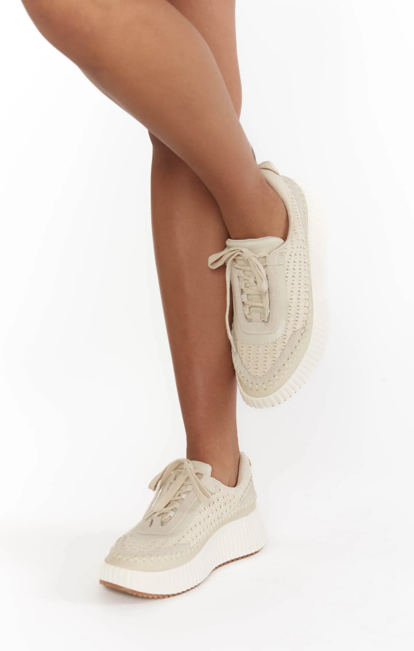 Dolce Vita Dolen Sneaker ~ Sandstone