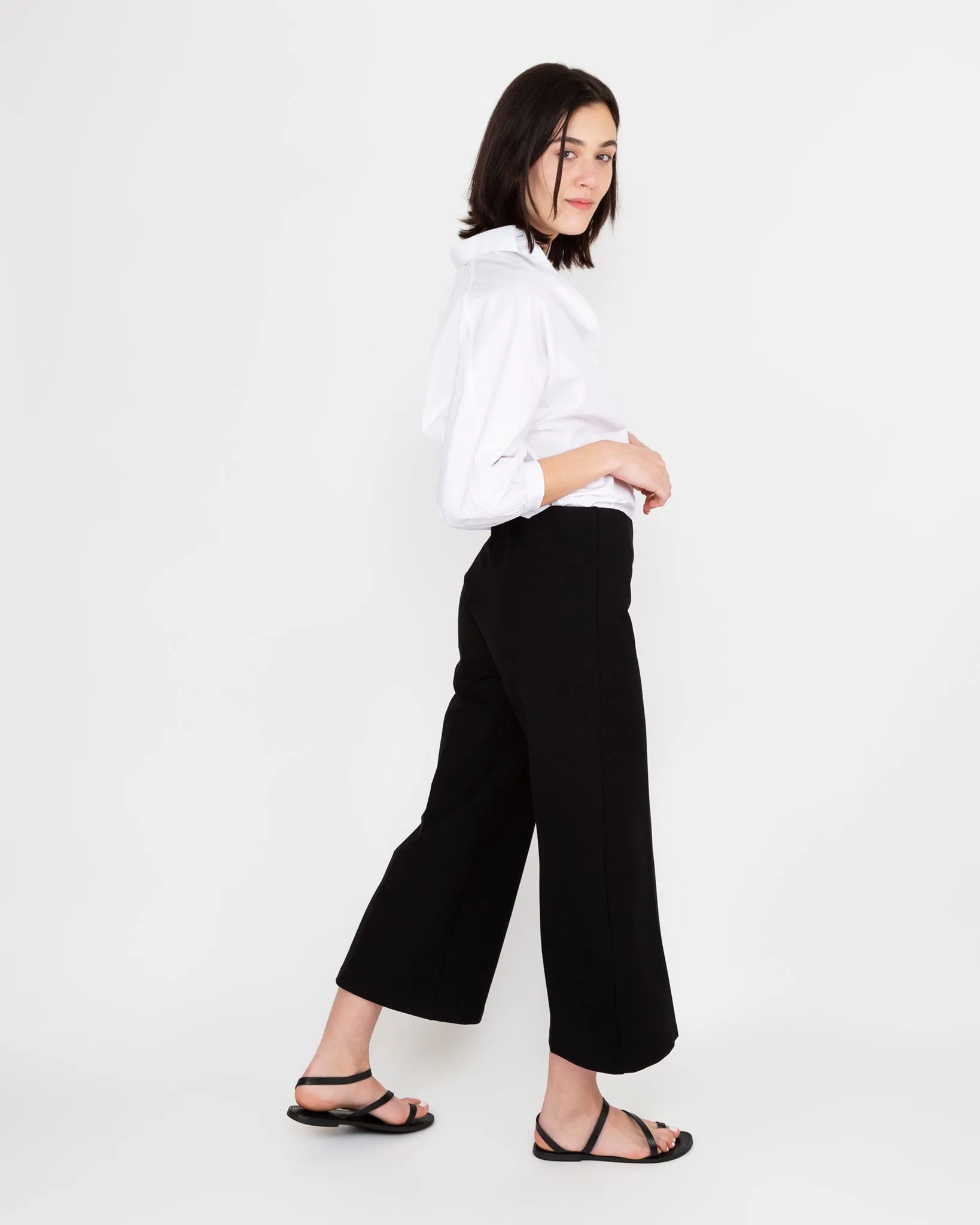 Faye Wide-Leg Cropped Pant in Black Ponte Knit