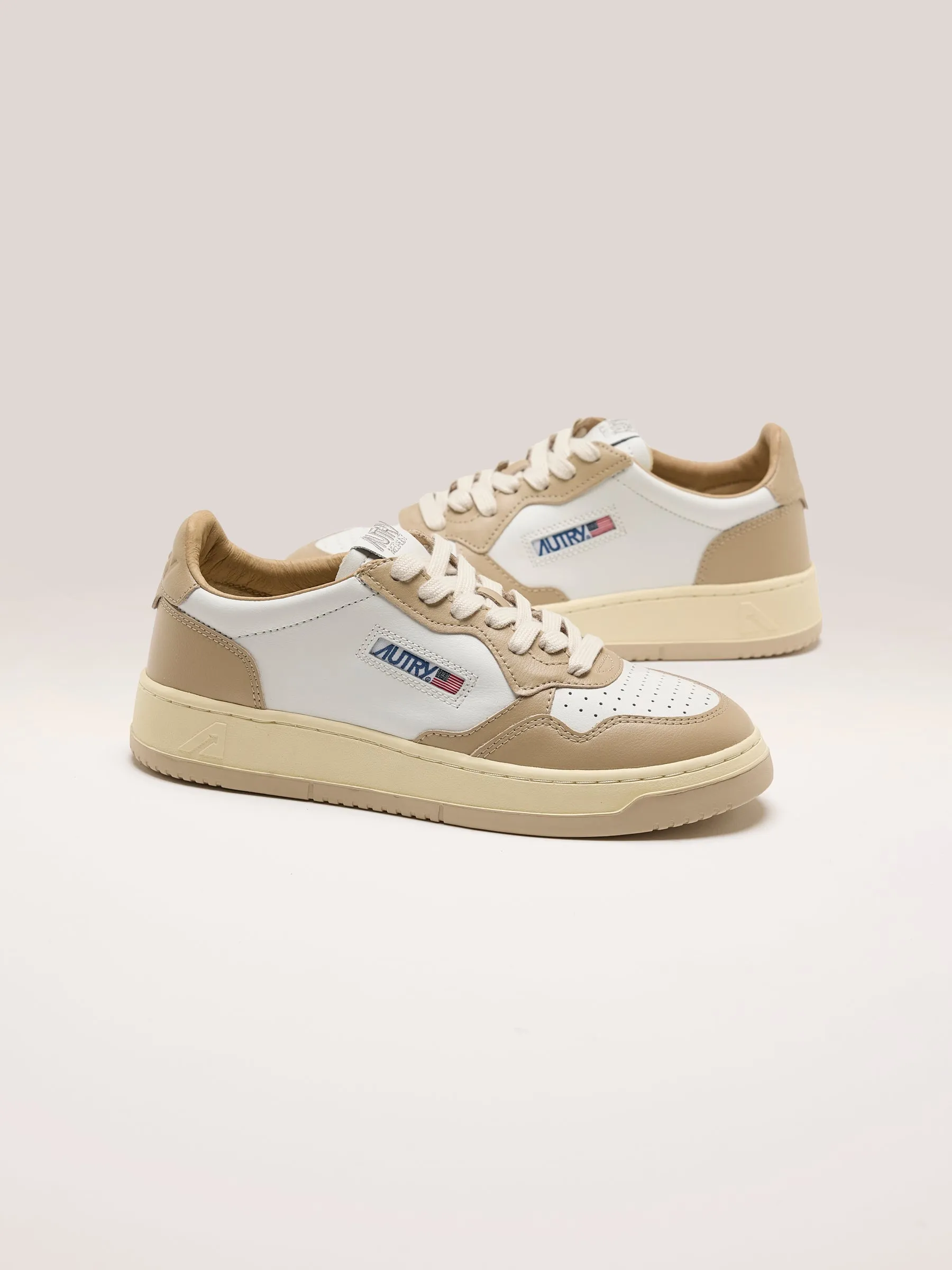 MEDALIST LOW BICOLOR FOR WOMEN (242 / W / BEIGE)