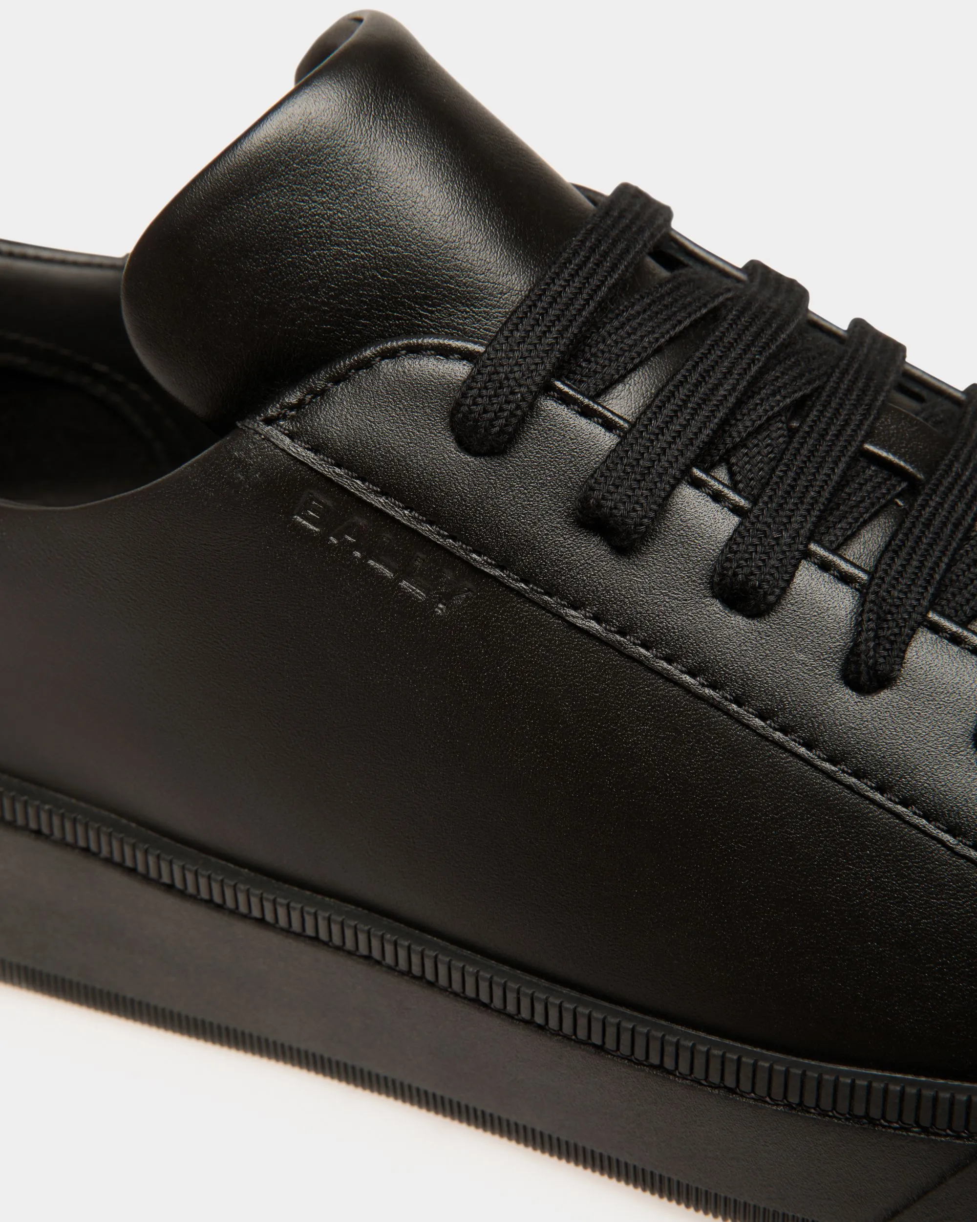 Raise Sneaker In Black Leather