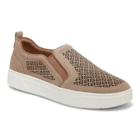 Vionic Kimmie Perf Sneaker: Sand 